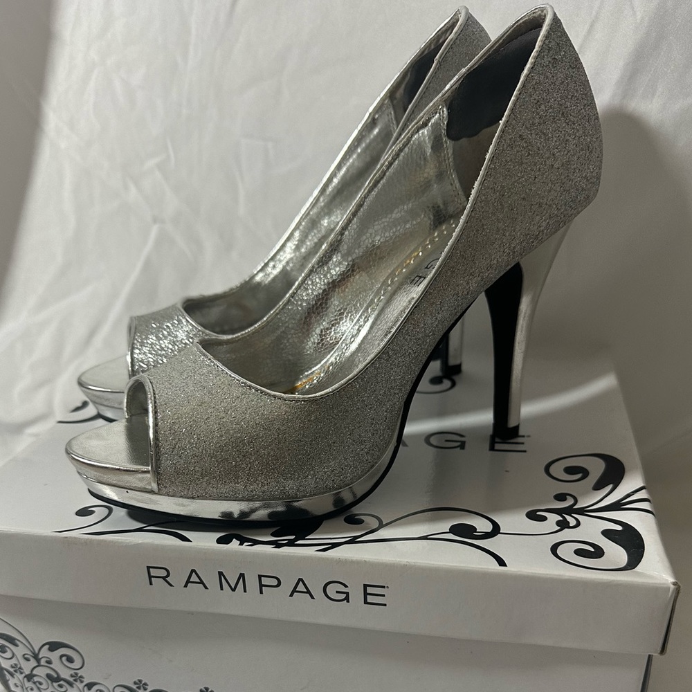 Rampage Dressy Gracee High Heel Peep Toe Size 81/2M with box - Picture 1 of 10